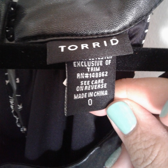 Floral Print Faux Leather High Low Tank Top - Picture 5 of 7